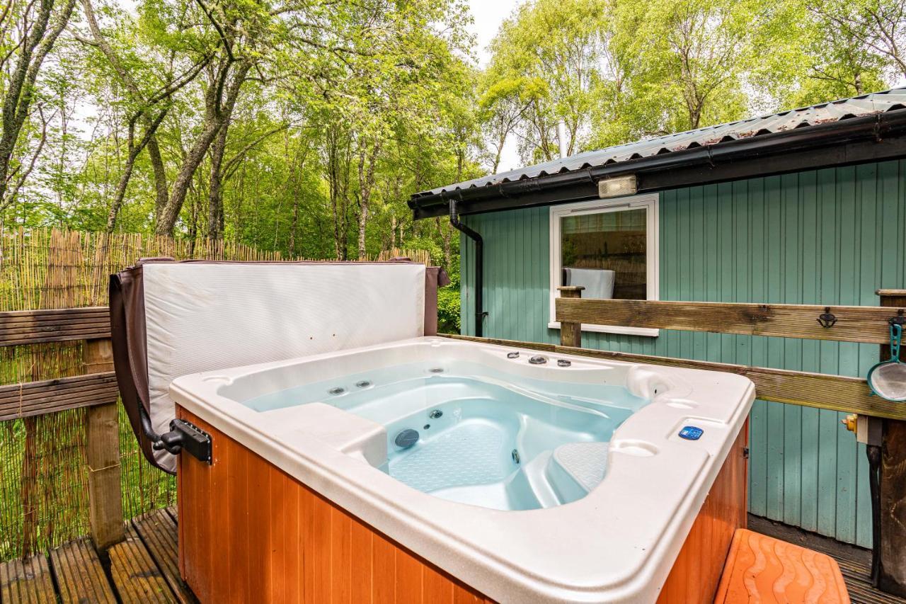 Heather Lodge 10 With Hot Tub Belladrum Екстериор снимка