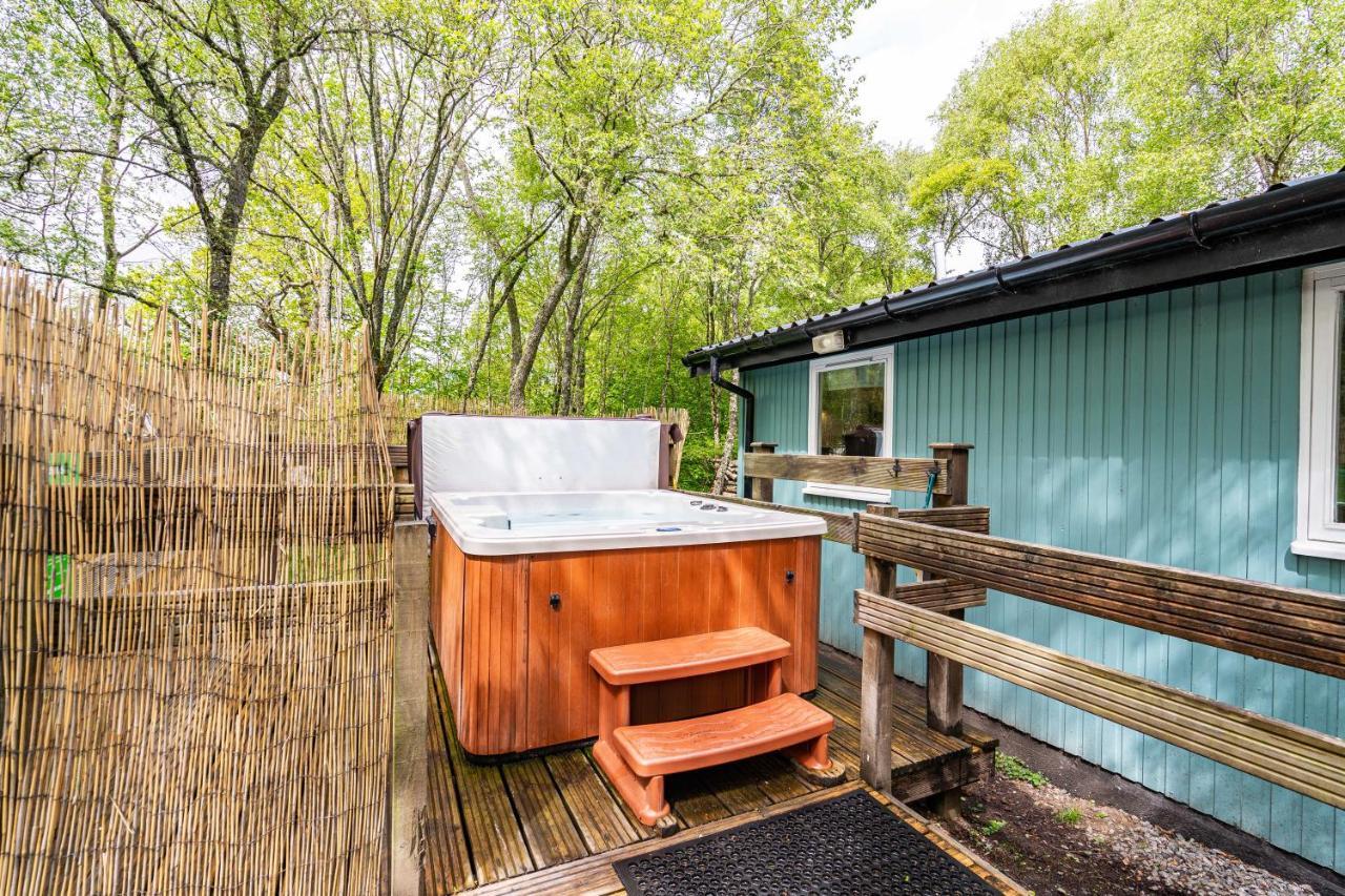 Heather Lodge 10 With Hot Tub Belladrum Екстериор снимка